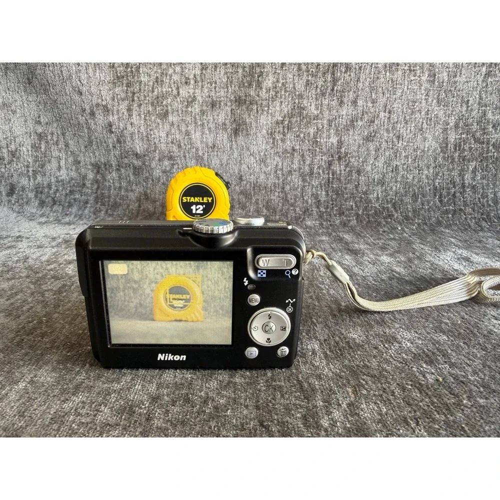 Nikon Coolpix P1 8.0MP Digital Camera Bundle WiFi 1GB SD Charger Case Tested